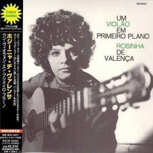 Um Violao em Primeiro Plano