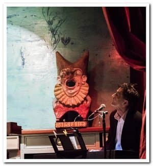 Steven Brown Plays Steven Brown