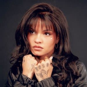 PRETTY BITCH HEARTBREAK