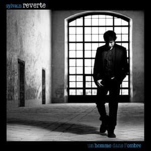 Un homme dans lombre