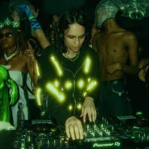 Uplifting Classic Trance in a New York Warehouse: Jojo Lorenzo (DJ Mix)