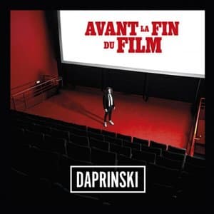 Avant la fin du film