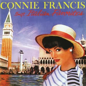 Sings Italian Favorites