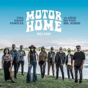 Una Gran Familia. 10 Anos / En Vivo en Mr. Jones (En Vivo)