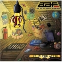 Alien Ant Farm - Up In The Attic '2006